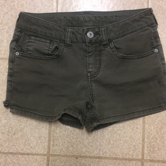 Army green shorts - Picture 1 of 2